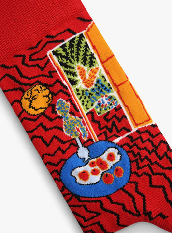 Rotes Interieur, Stillleben auf blauem Tisch